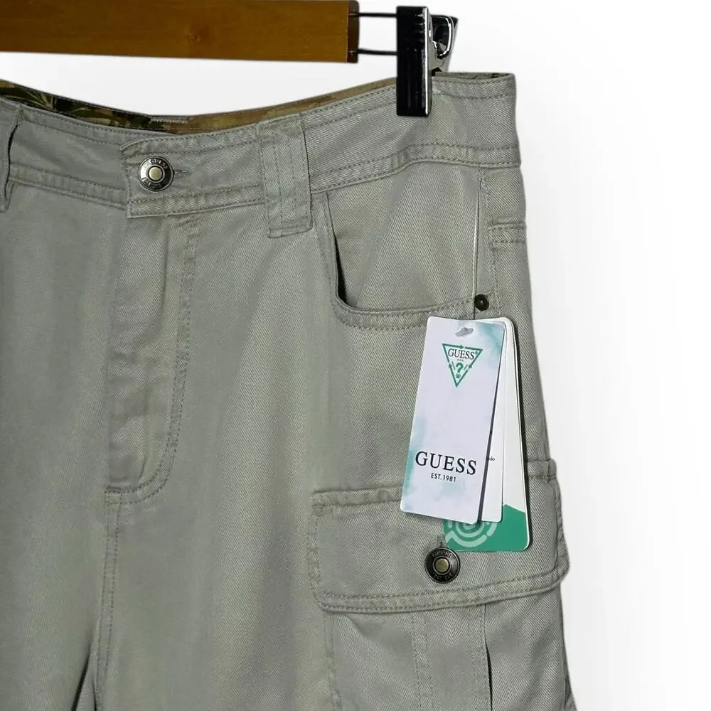 New GUESS Iris Cargo Cuffed Shorts Utility Light Green Baggy Beach Pool Cruise